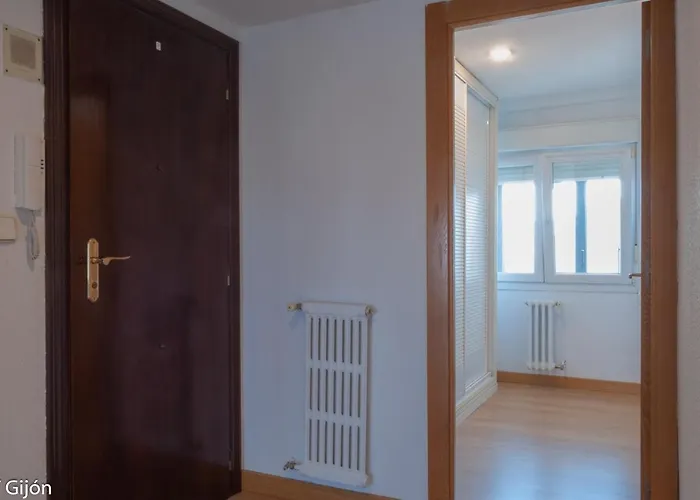 Av Avda. Costa 108 * Gijón