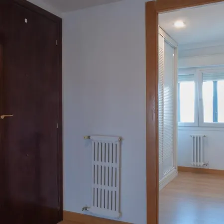 Av Avda. Costa 108 * Gijón